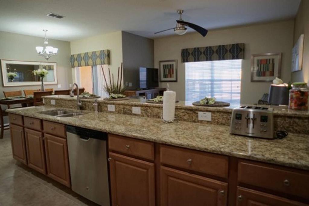 4 Bedrooms townhouse - Paradise Palms - image 6