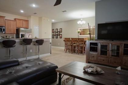 4 Bedrooms townhouse - Paradise Palms - image 9