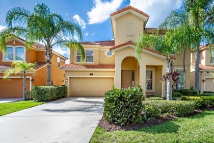 Lakeside Landing   6 bedroom family home with an amazing lake view and private pool  spa