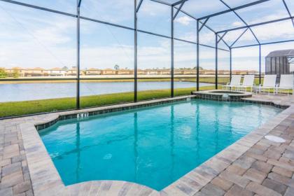 Brand New 9 Bedrooms House with private pool Star Wars Game Room Theme Rooms and Lake View SA2145 - image 2