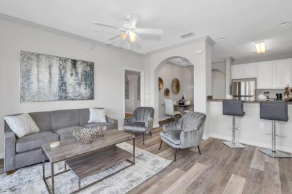 Luxury 3BR Near Disney - Pool and Hot Tub! - image 4