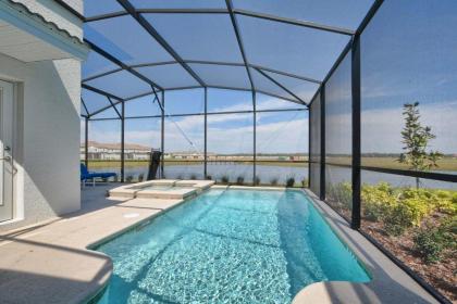 Storey Lake  5 Bedroom Pool Home  1661St