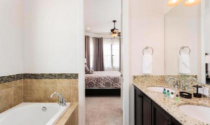 Exclusive 5 Star Villa with Private Pool on Reunion Resort and Spa Orlando Villa 4569 - image 14