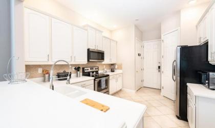Beautiful Villa with first class amenities on Reunion Resort and Spa Orlando Villa 4653 - image 11