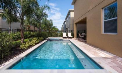 Luxury Private Villa with Large Pool on Encore Resort at Reunion Orlando Villa 4370