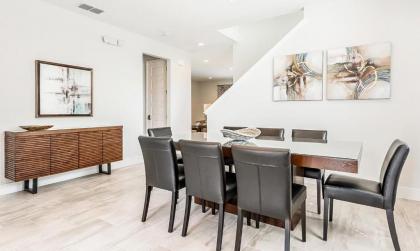 Rent Your Own Orlando Villa with Large Private Pool on Encore Resort at Reunion Orlando Villa 4373 - image 5