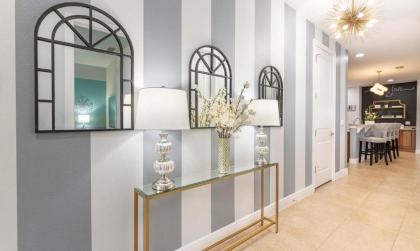 Perfect 8 Bedroom Villa on Encore Resort at Reunion Orlando Villa 4481
