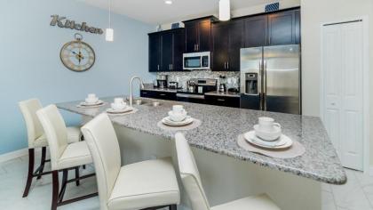 Beautiful 5 Star Townhome on Storey Lake Resort with Private Pool Orlando Townhome 4889 - image 2
