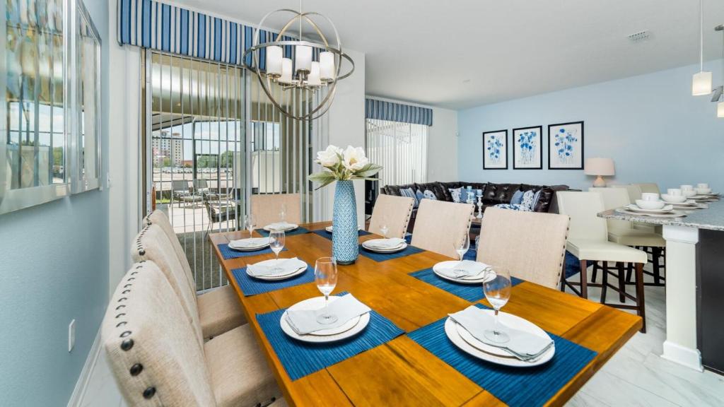 Beautiful 5 Star Townhome on Storey Lake Resort with Private Pool Orlando Townhome 4889 - image 3