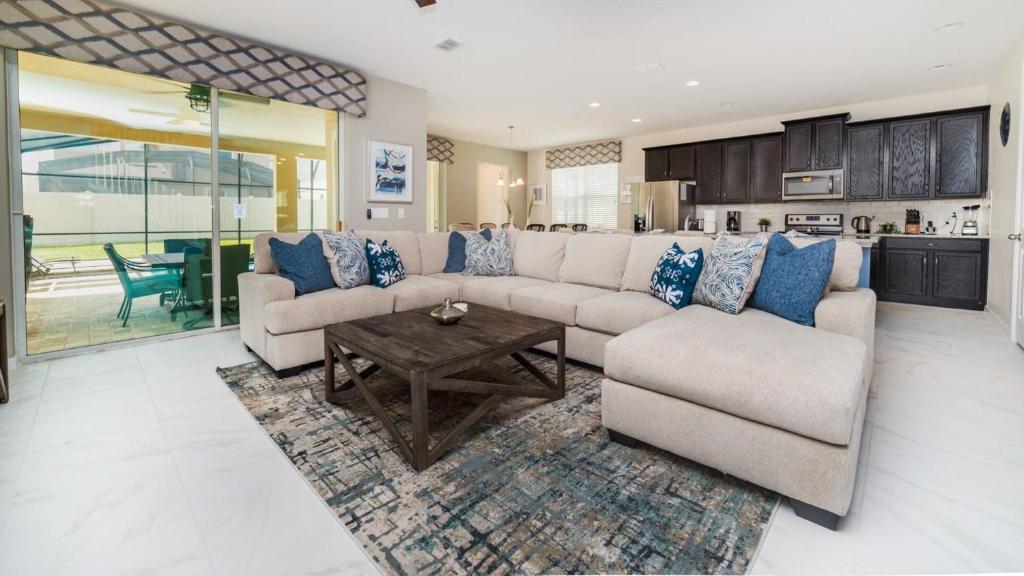 Exclusive 5 Star Villa with Private Pool on Solara Resort Orlando Villa 4843 - image 2
