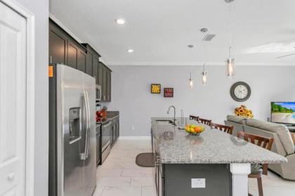 Townhome in One of Orlando's most Exclusive ResortsStorey Lake Resort Orlando Townhome 5071 - image 3