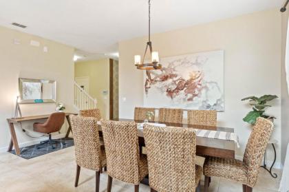 Spacious Vacation Home with Pool & Jacuzzi Near Disney - image 7