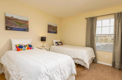 Spetacular TownHome With Private Pool close to Disney 8919PP - image 13