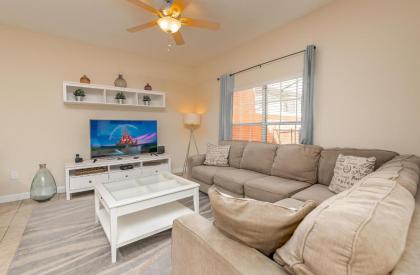 Spetacular TownHome With Private Pool close to Disney 8919PP - image 3