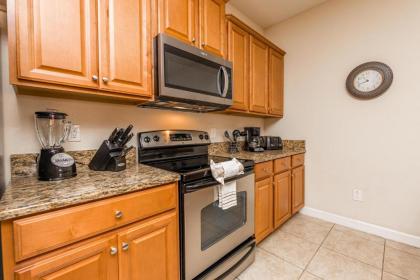 Spetacular TownHome With Private Pool close to Disney 8919PP - image 8