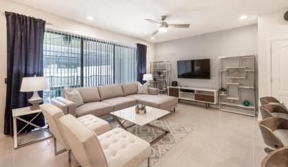 2404tGD   Windsor at Westside Florida