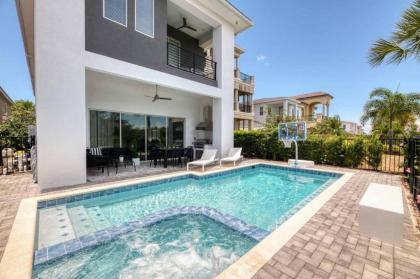 Luxury Villa on Reunion Resort with a Private Pool Orlando Villa 5473 - image 2