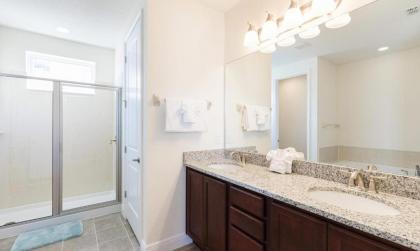 Rent Your Own Orlando Villa with Large Private Pool on Encore Resort at Reunion Orlando Villa 4395 - image 12