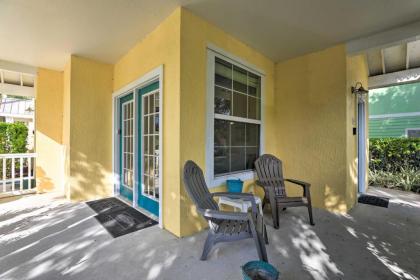 Colorful Condo with Pool Access and More 6 Mi to Disney - image 3