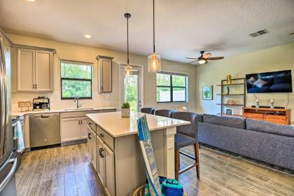 Modern Davenport Townhome with Resort Amenities - image 11