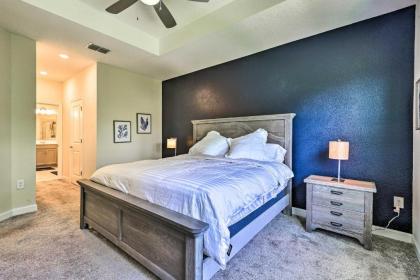 Modern Davenport Townhome with Resort Amenities - image 13