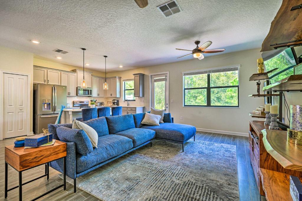 Modern Davenport Townhome with Resort Amenities - image 2