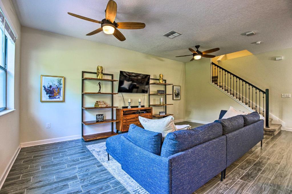 Modern Davenport Townhome with Resort Amenities - image 3