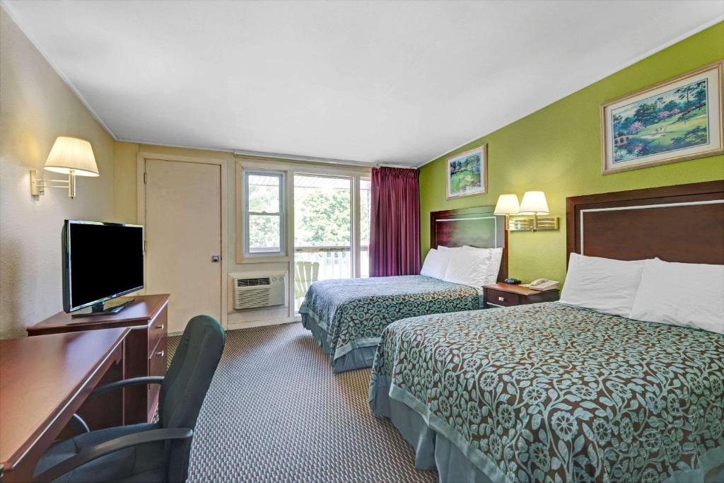Days Inn by Wyndham Kittery - image 6