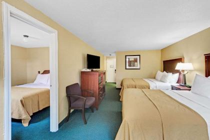 Ramada by Wyndham Kittery - image 6