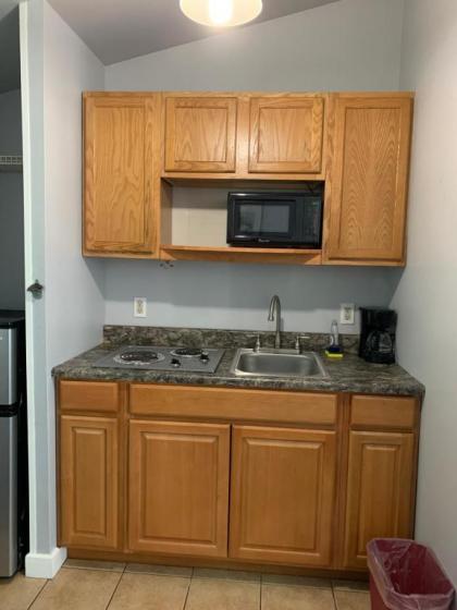Northeaster Motel - image 12