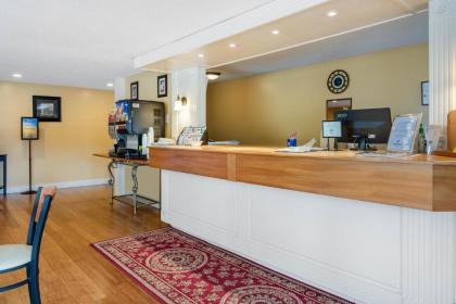 Coachman Inn - image 11