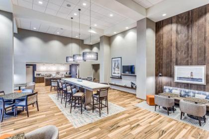 Hampton Inn & Suites Kittery - image 12