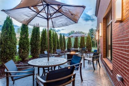 Hampton Inn & Suites Kittery - image 6