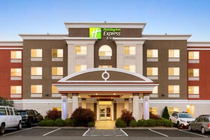 Holiday Inn Express Hotel & Suites Klamath Falls Central an IHG Hotel - image 1