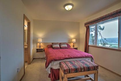 Airy Resort-Style Klamath Falls Townhome with Deck! - image 14