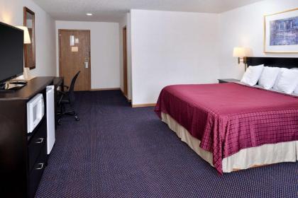 Americas Best Value Inn Knob Noster - image 11
