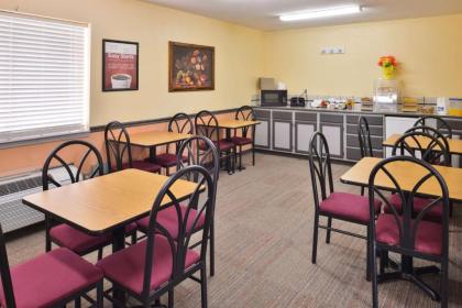 Americas Best Value Inn Knob Noster - image 13