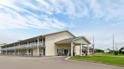 Americas Best Value Inn Knob Noster - image 5