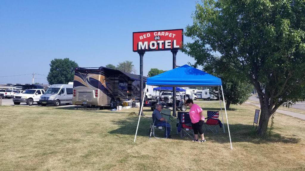 Red Carpet Motel - Knoxville - image 4
