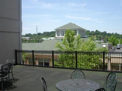 Hilton Garden Inn Knoxville West/Cedar Bluff - image 2