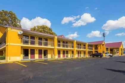 Motel 6 Knoxville Tn - East - image 2
