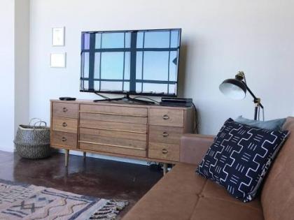 City Loft w/ View of Gay St - image 3