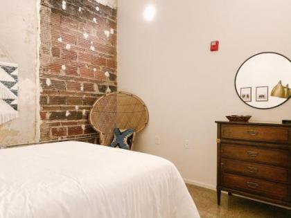 Modern Loft w/ View - image 4