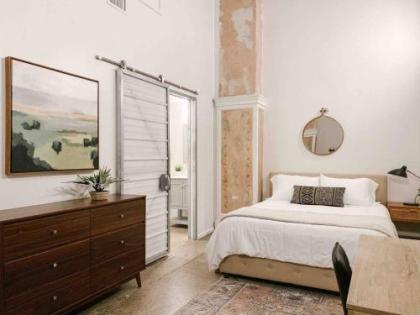 Modern Downtown Loft on Gay St - image 3