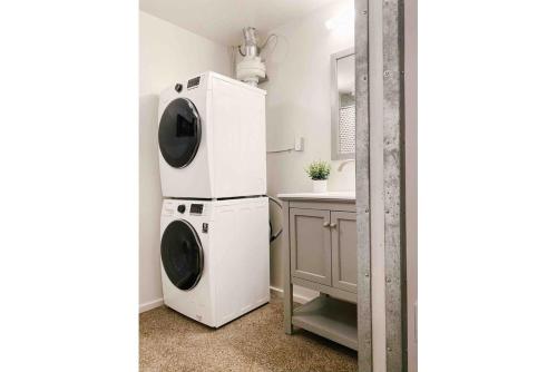 Modern Downtown Loft on Gay St - image 4