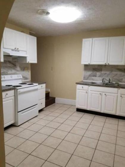 Spacious East Knoxville Duplex - image 4