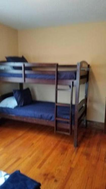 Quaint Apartment in Older East Knoxville - image 4