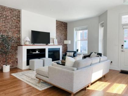 Historic 1900s Townhome with a Modern Flair - image 5