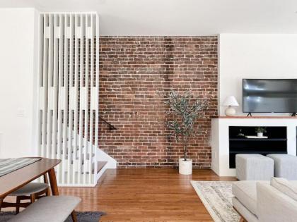 Historic 1900s Townhome with a Modern Flair - image 7