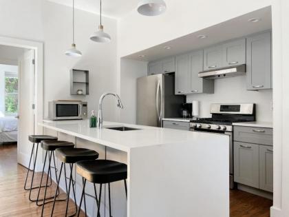Historic 1900s Townhome with a Modern Flair - image 9